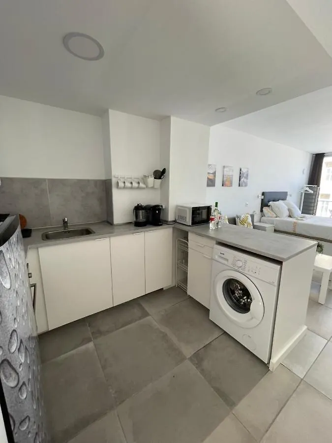 Apartamento En Playa La Carihuela Torremolinos Cascada Summer Apartment