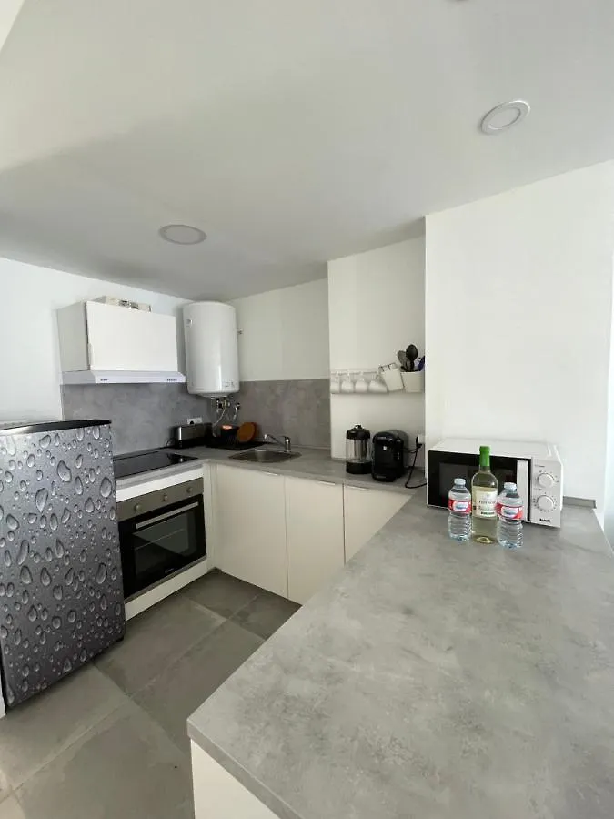 Apartamento En Playa La Carihuela Torremolinos Cascada Summer Apartment